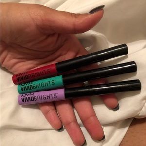 ❌sold❌NYX vivid brights liquid eyeliner
